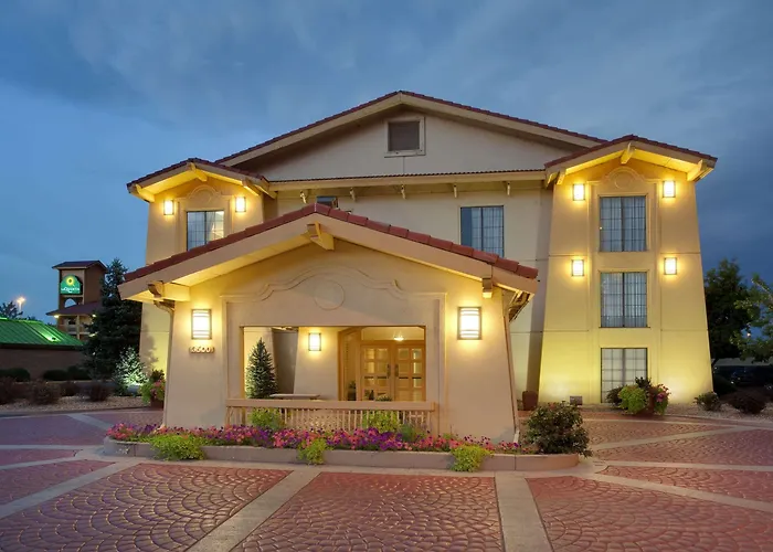 Pet Friendly hotel: La Quinta Inn By Wyndham Denver Central
